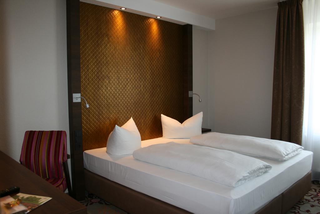 Hotel Parqeo Im A66 Gelnhausen Kültér fotó