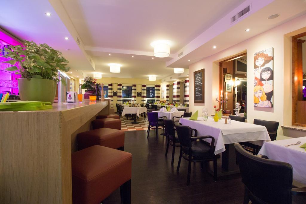 Hotel Parqeo Im A66 Gelnhausen Kültér fotó