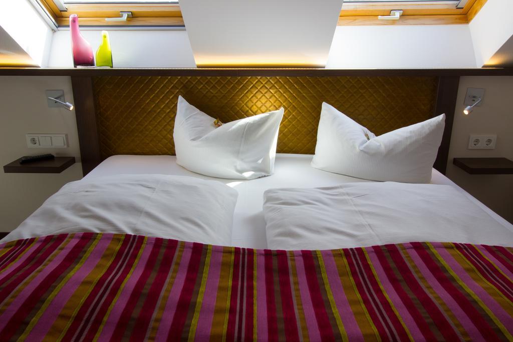 Hotel Parqeo Im A66 Gelnhausen Kültér fotó