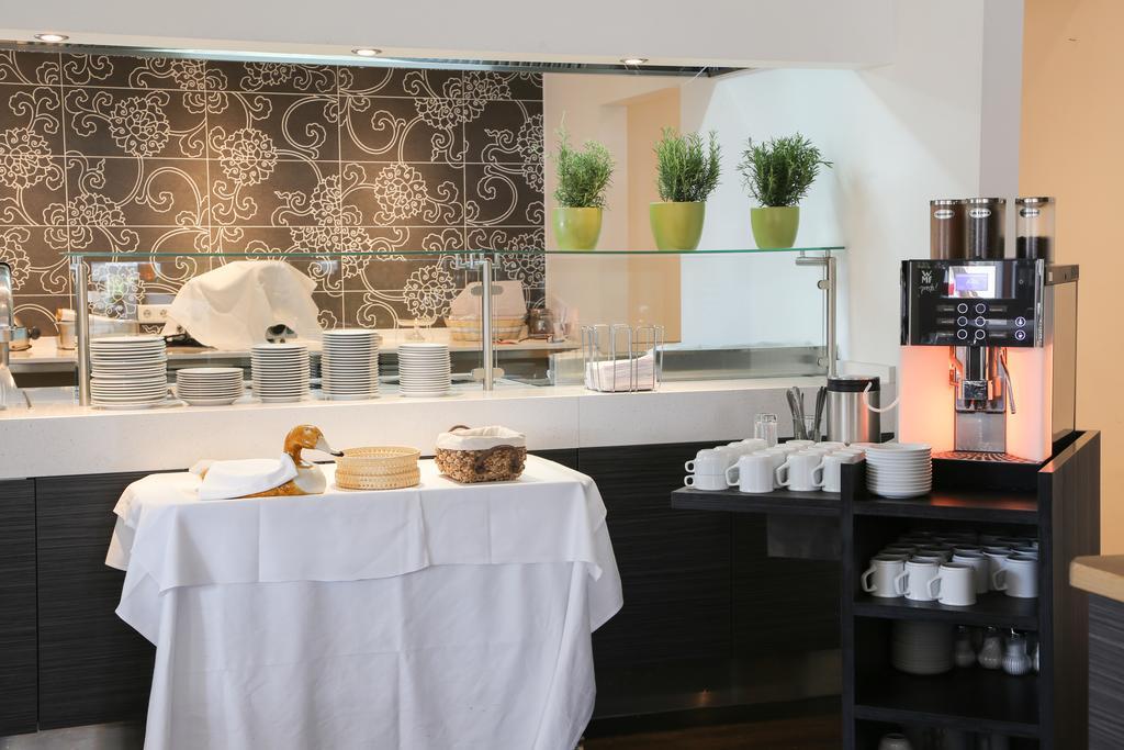 Hotel Parqeo Im A66 Gelnhausen Kültér fotó
