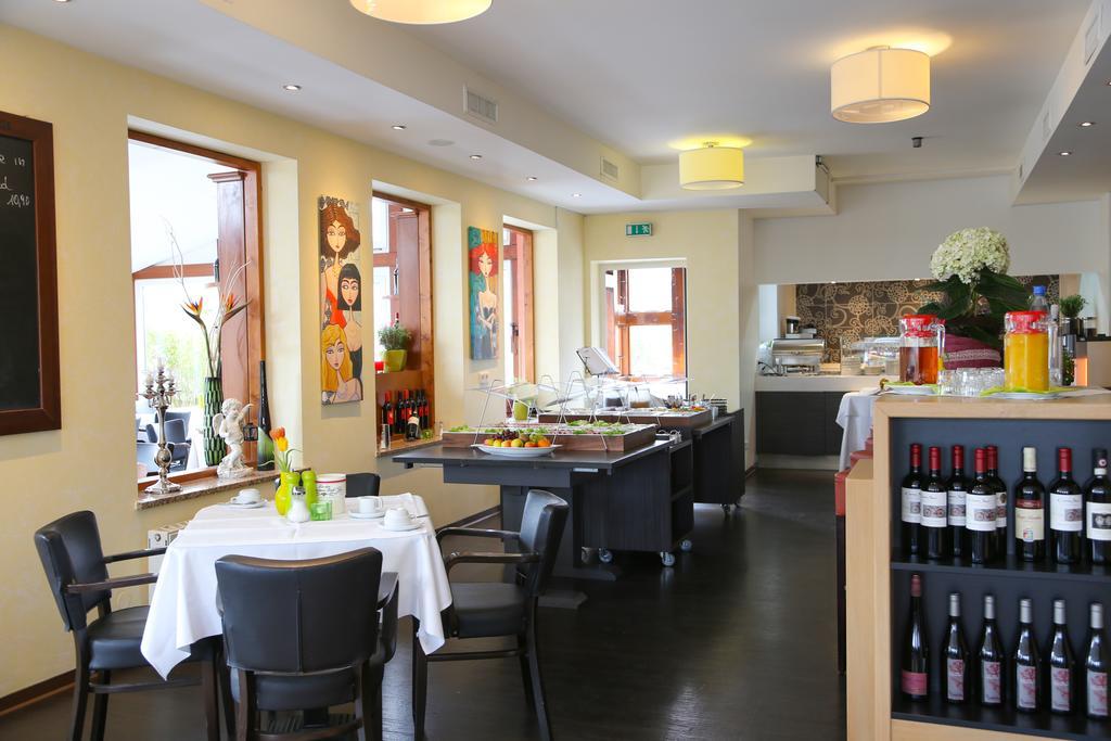 Hotel Parqeo Im A66 Gelnhausen Kültér fotó
