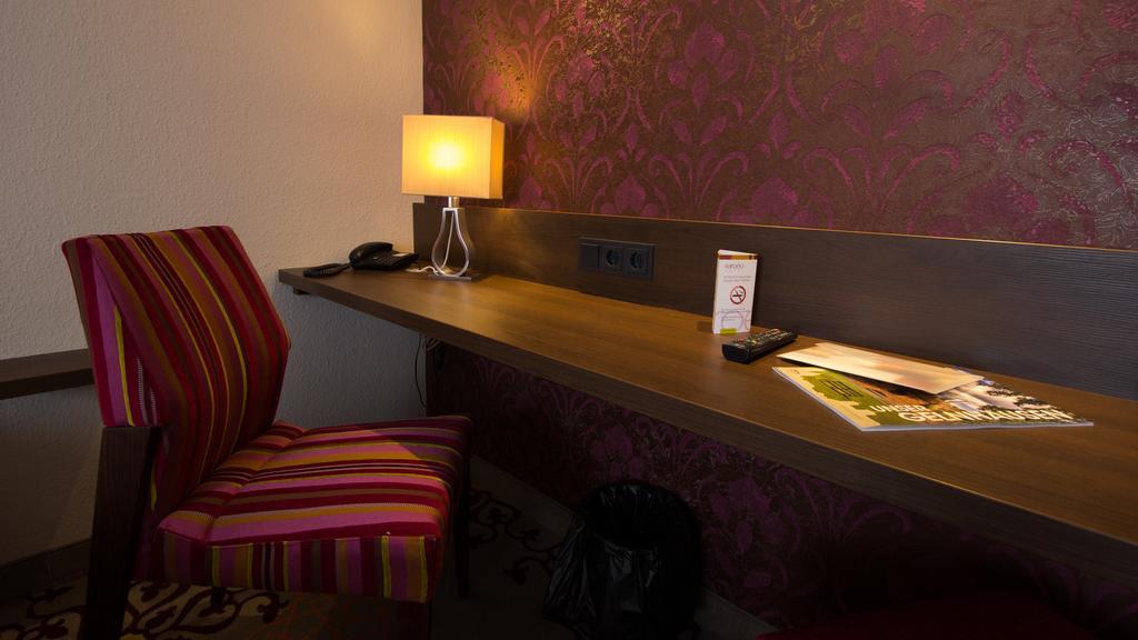 Hotel Parqeo Im A66 Gelnhausen Kültér fotó