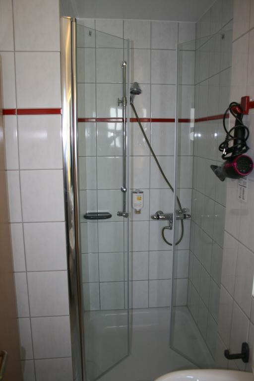 Hotel Parqeo Im A66 Gelnhausen Kültér fotó